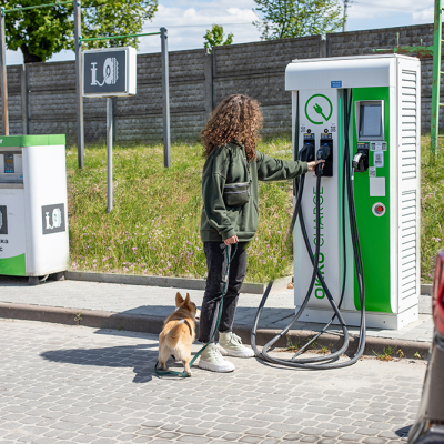 OKKO NETWORK INSTALLED +6 FAST CHARGING STATIONS FOR ELECTRIC VEHICLES