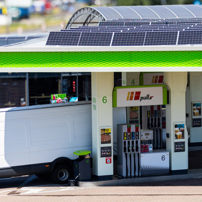 ROOF PHOTOVOLTAIC PLANTS ARE ALREADY INSTALLED AT MORE THAN 200 OKKO FILLING STATIONS
