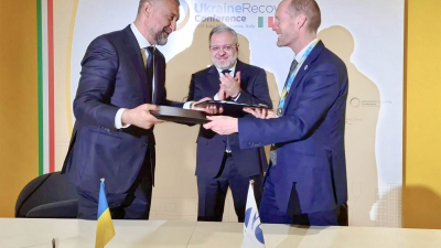 Проєкти ОККО у вітровій енергетиці були представлені й підтримані на форумі Ukraine Recovery Conference-2025 у Римі